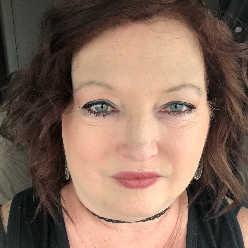 Meet your Posher, Sharon
